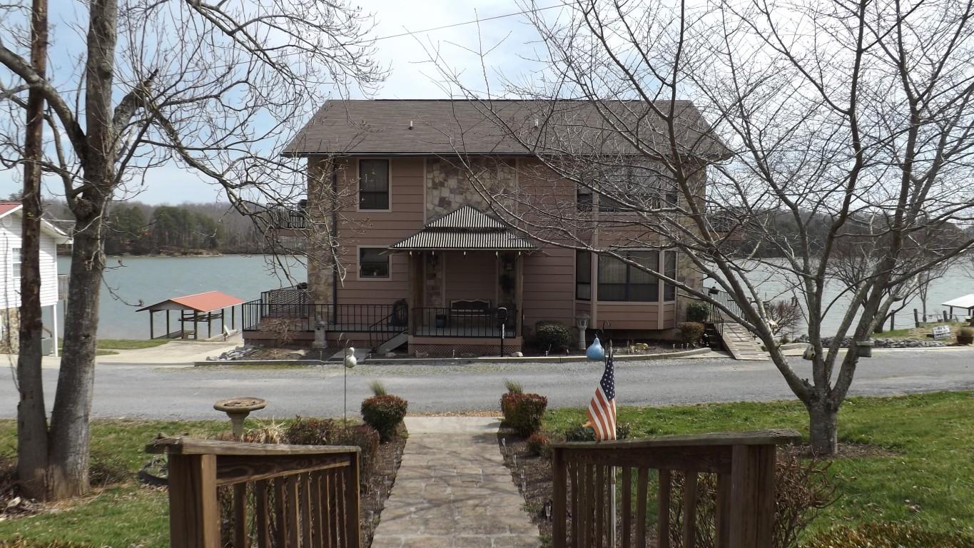 1008 Dreamland Road Spring City, TN 37381 - Photo 1 of 40 front of home