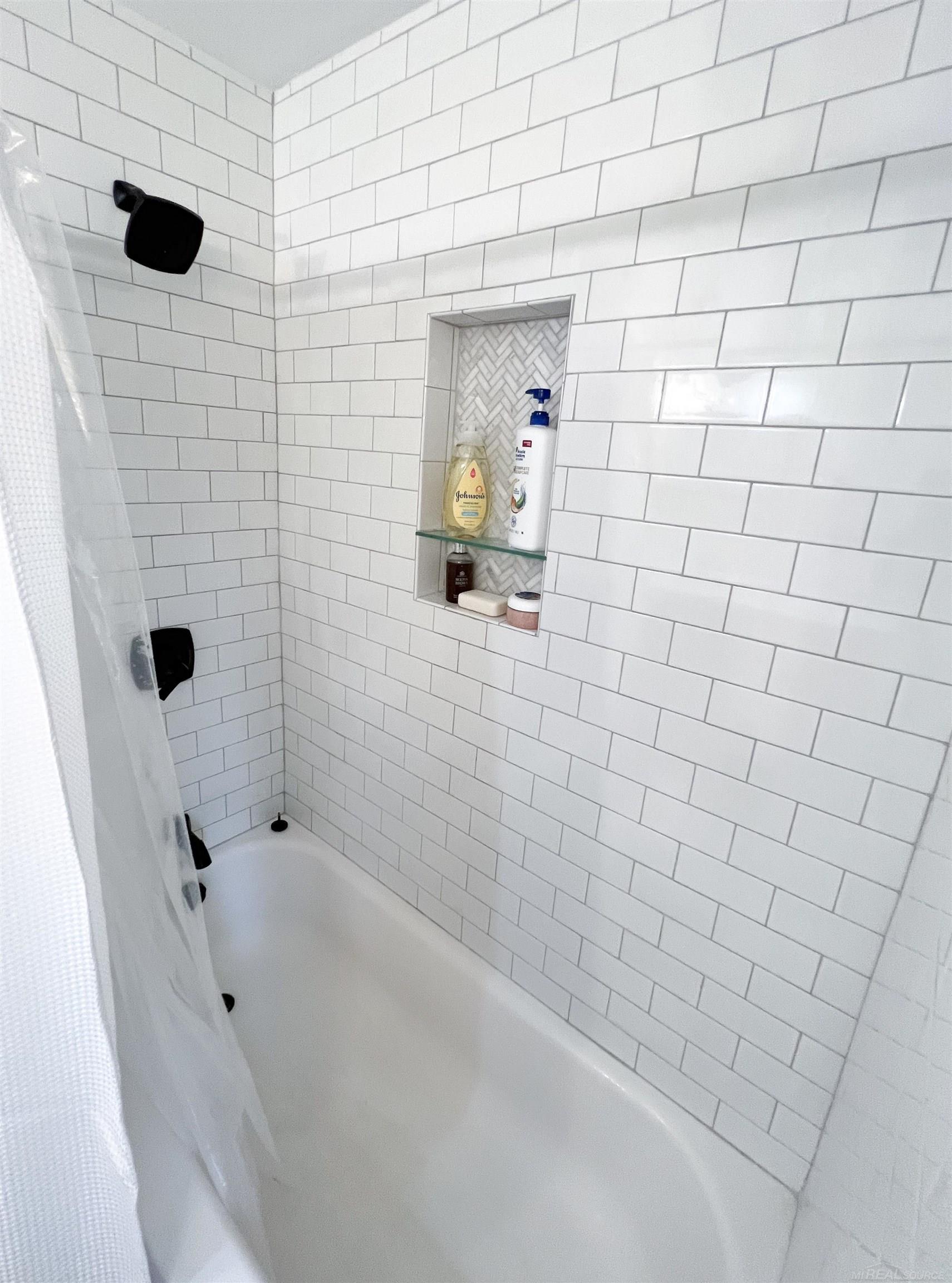763 East Brookwood Rochester Hills Rochester, MI 48309 - Photo 47 of 60
