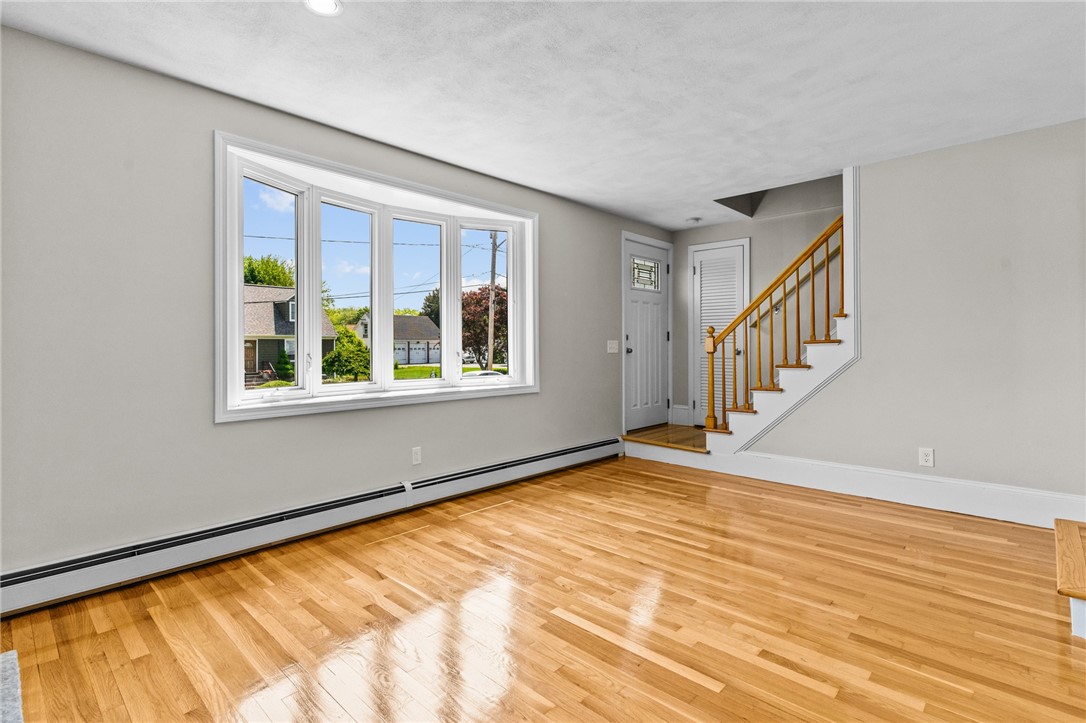 28 Arrowfield Road Cranston, RI 02921 - Photo 15 of 49