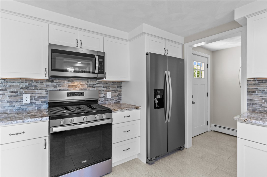 28 Arrowfield Road Cranston, RI 02921 - Photo 18 of 49