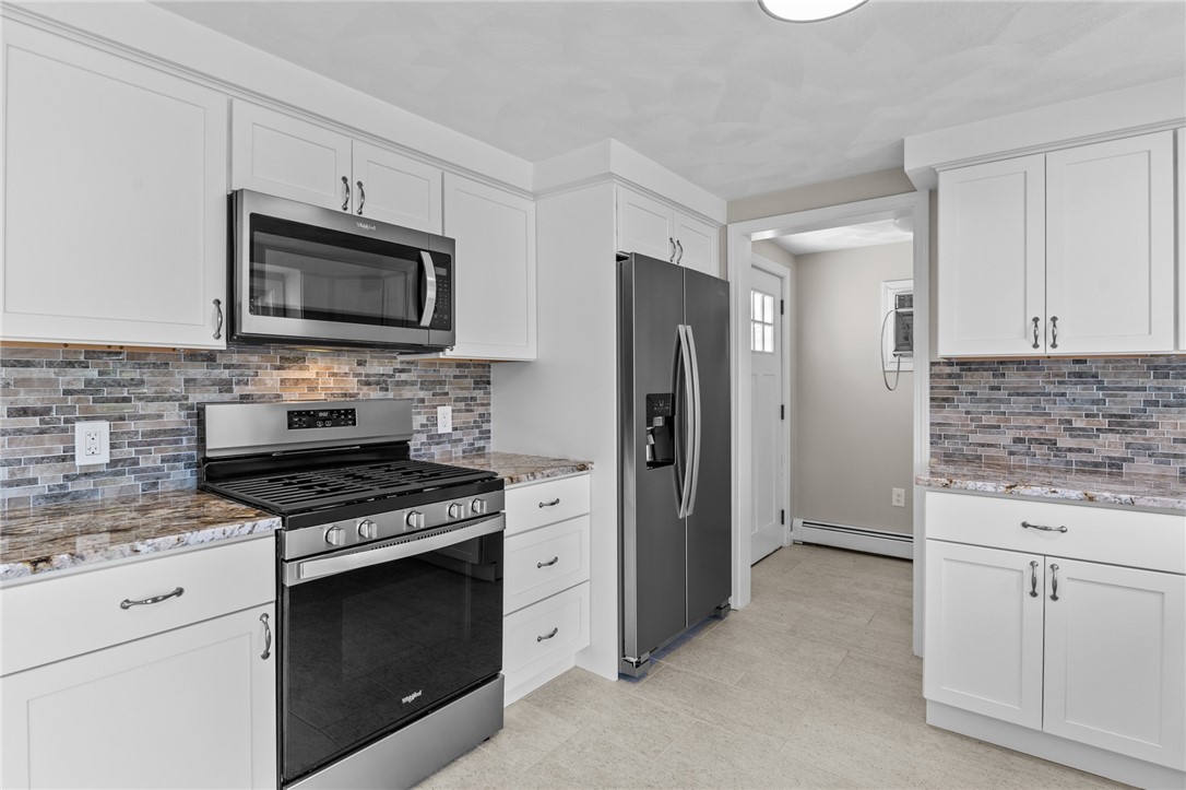 28 Arrowfield Road Cranston, RI 02921 - Photo 20 of 49