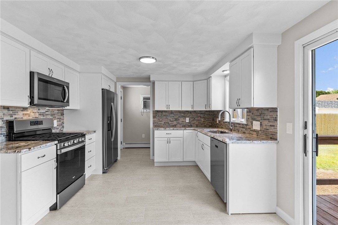 28 Arrowfield Road Cranston, RI 02921 - Photo 21 of 49