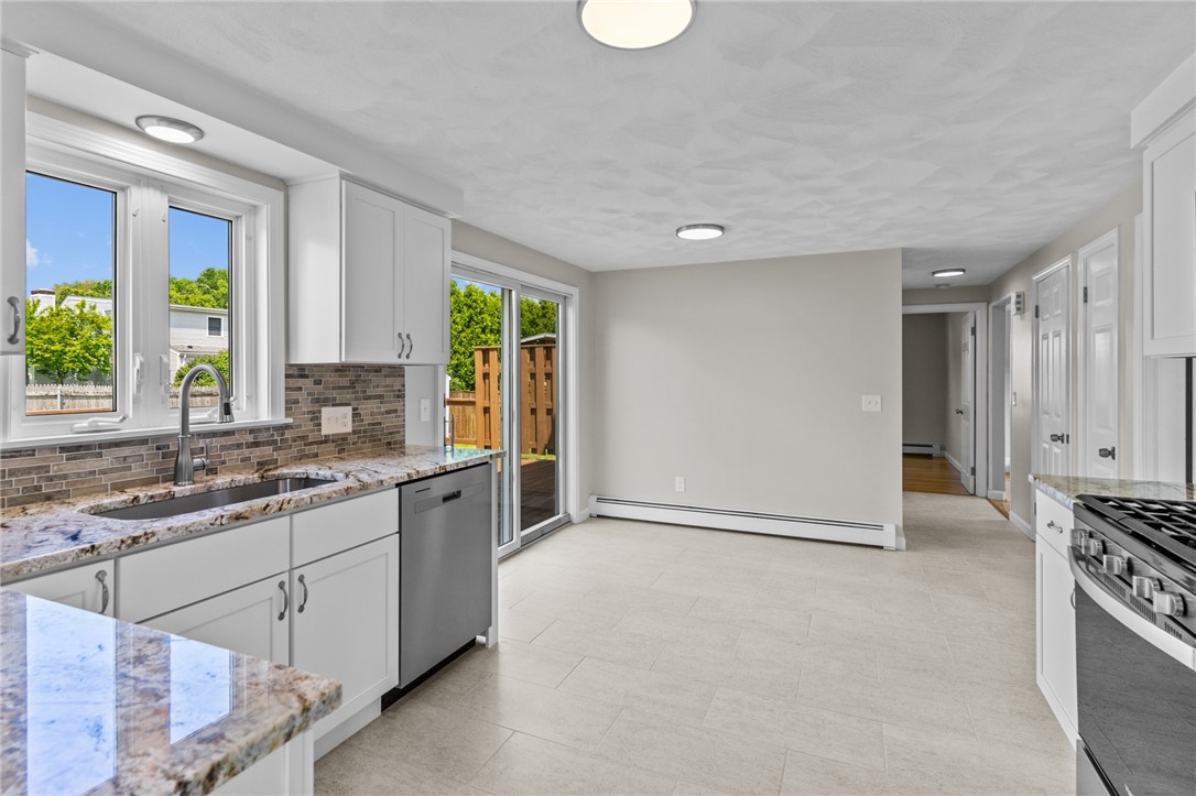 28 Arrowfield Road Cranston, RI 02921 - Photo 24 of 49