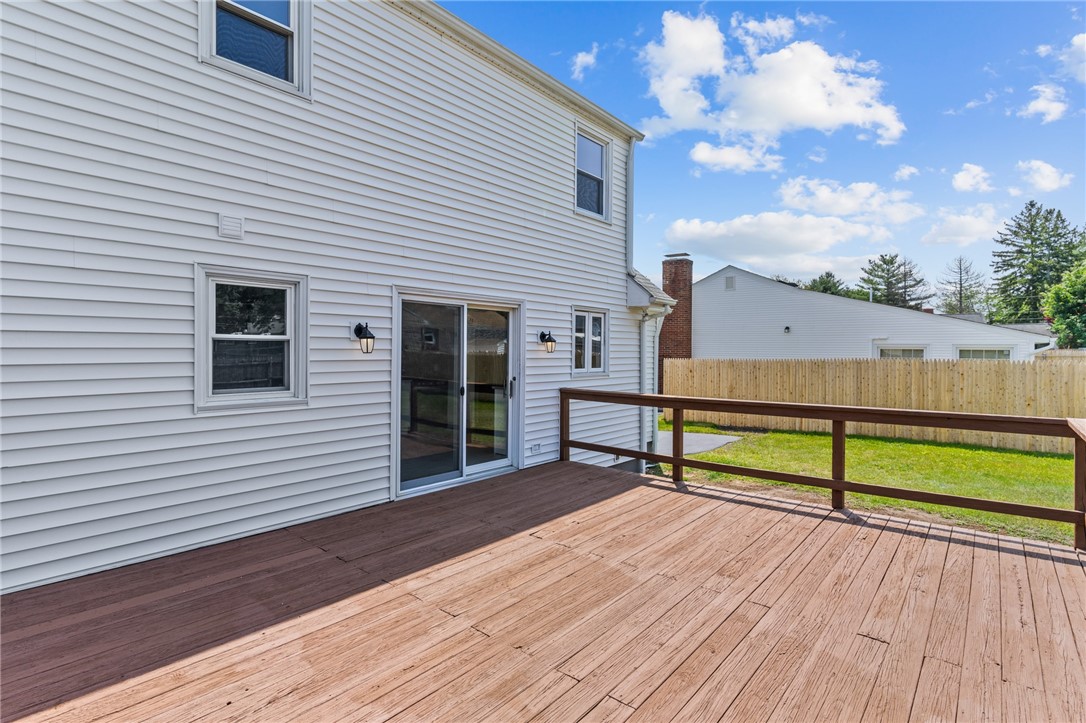 28 Arrowfield Road Cranston, RI 02921 - Photo 10 of 49