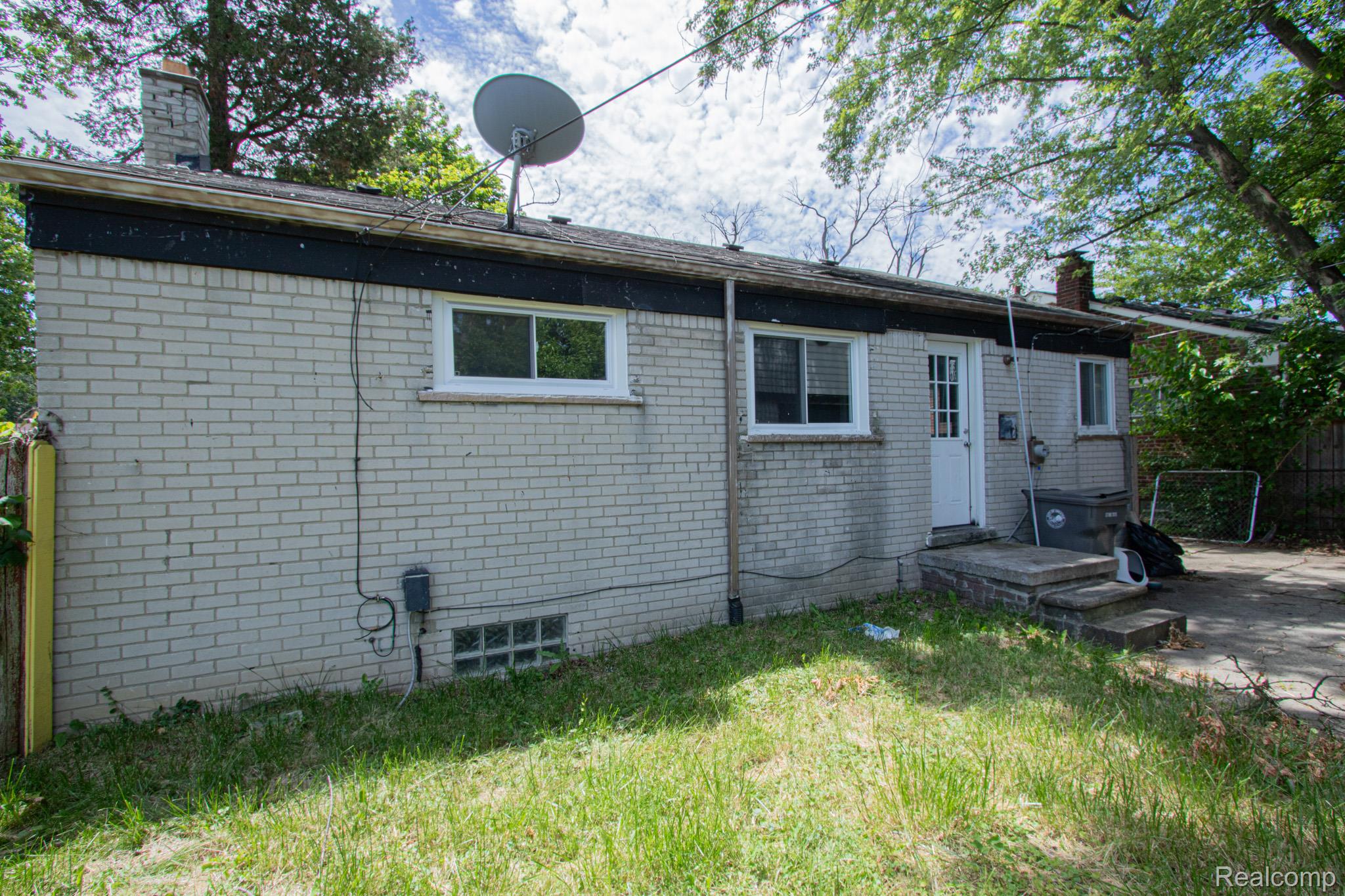 29864 Brooklane Street Inkster, MI 48141 - Photo 26 of 27 IMG_1891.jpg