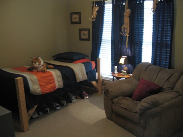 223 Ridge Bay Court, Unit LEACROFT Greenville, SC 29611 - Photo 13 of 25 Gallery Image 13