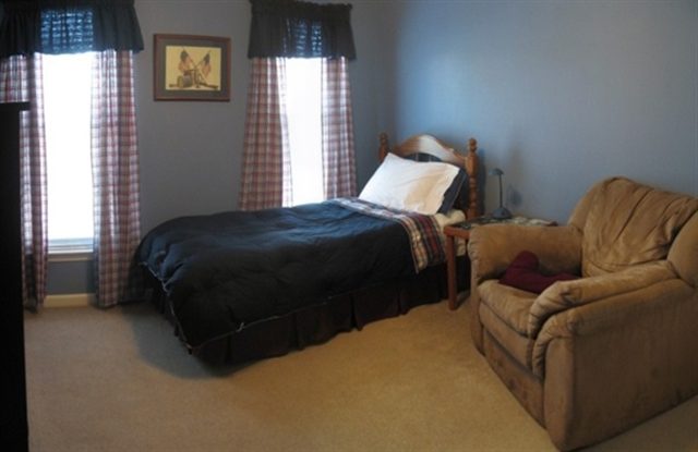 223 Ridge Bay Court, Unit LEACROFT Greenville, SC 29611 - Photo 14 of 25 Gallery Image 14
