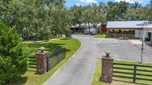 $3,660,000 | 18800 Southeast 47 Place, Morriston, FL 32668