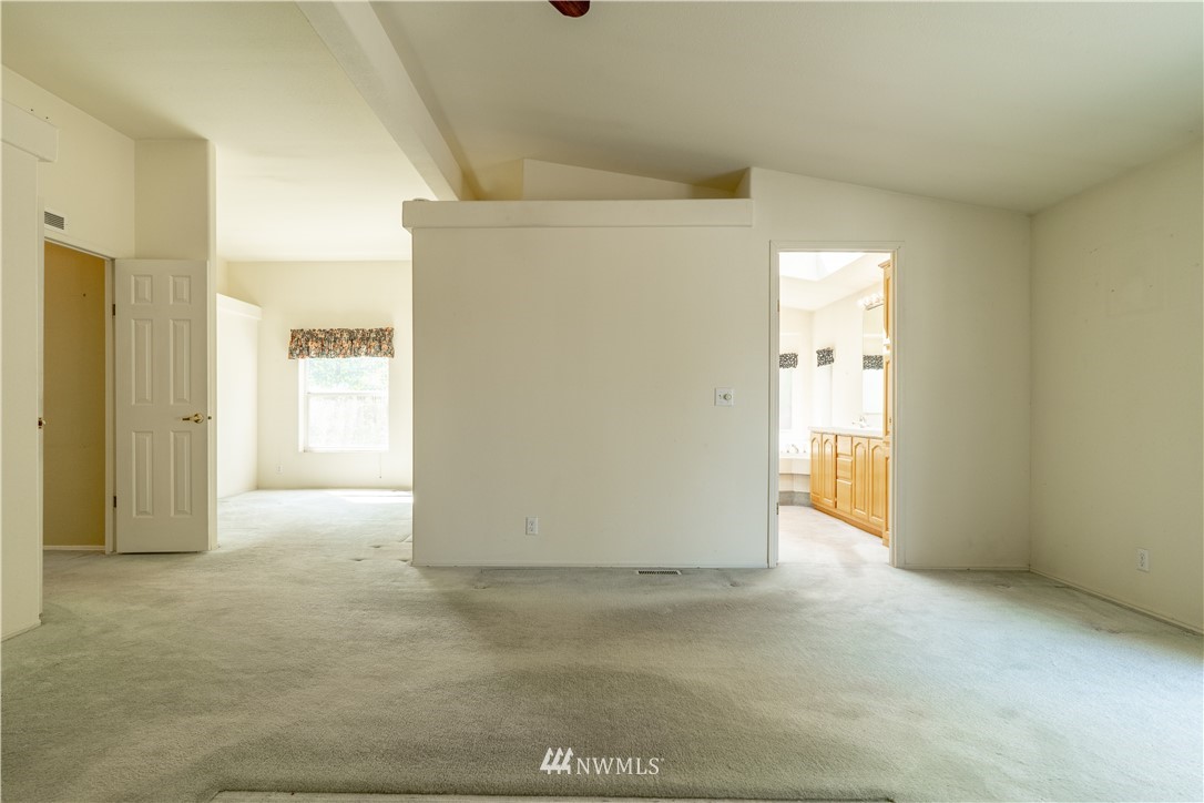1045 Kelly Road Bellingham, WA 98226 - Photo 12 of 25