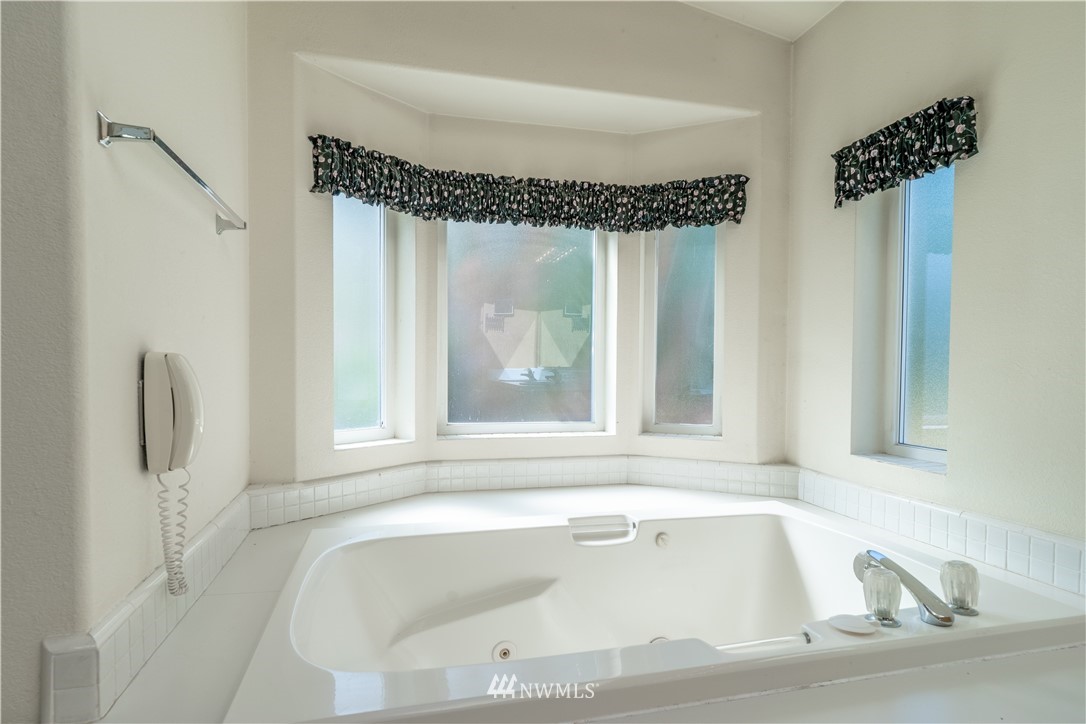 1045 Kelly Road Bellingham, WA 98226 - Photo 14 of 25