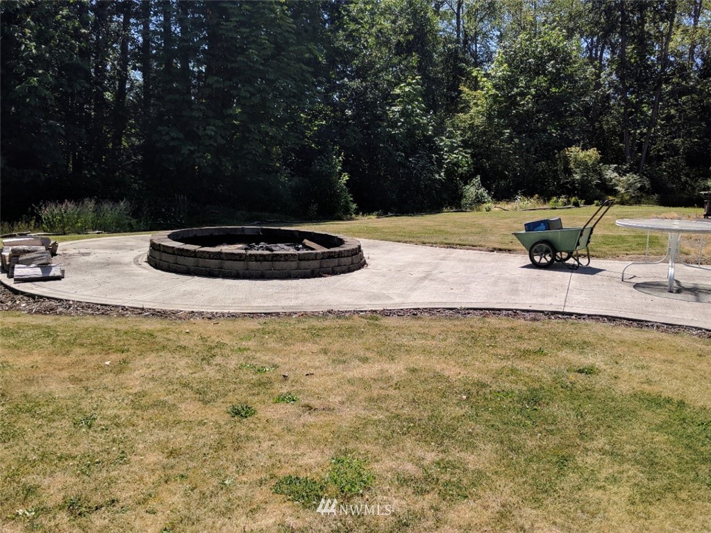 1045 Kelly Road Bellingham, WA 98226 - Photo 16 of 25