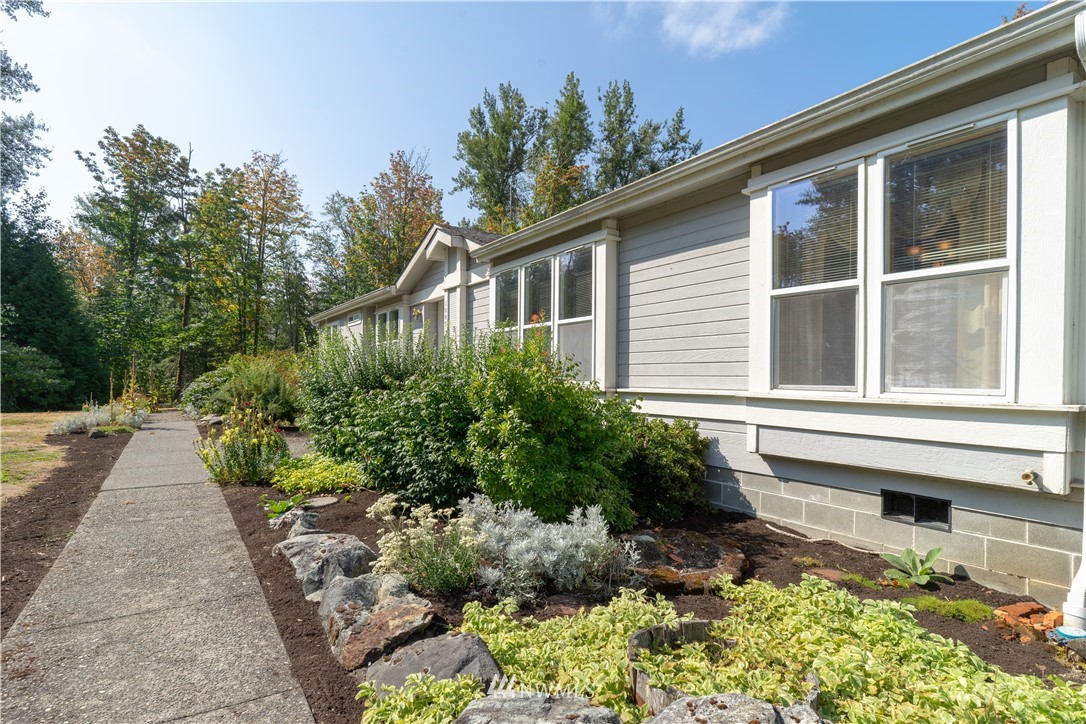 1045 Kelly Road Bellingham, WA 98226 - Photo 3 of 25