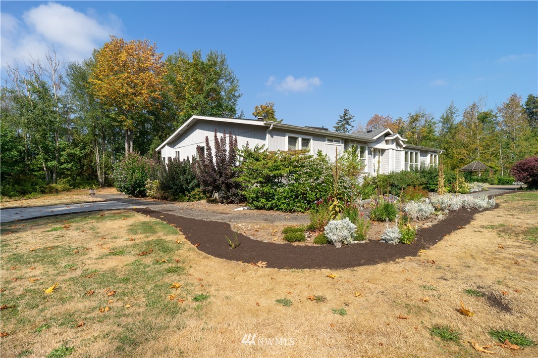 1045 Kelly Road Bellingham, WA 98226 - Photo 4 of 25
