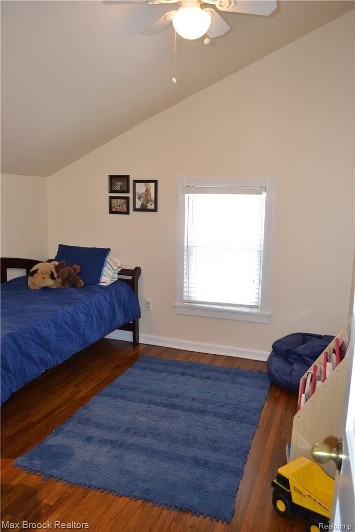 1284 Ruffner Avenue Birmingham, MI 48009 - Photo 17 of 21 Bedroom one with ceiling fan.