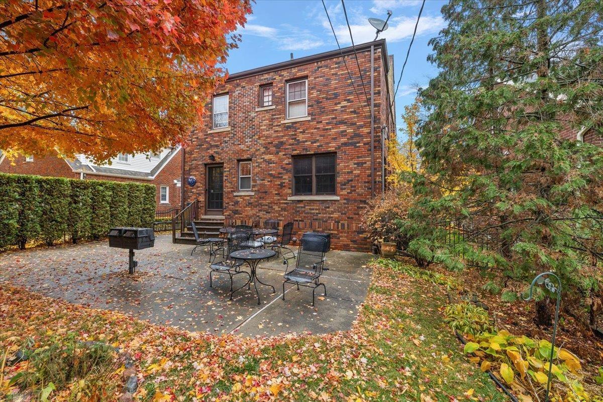 975 Fisher Road Grosse Pointe, MI 48230 - Photo 41 of 54 50193876-eb74ee67-4034-4a57-8d4d-c56747188e4a.JPG