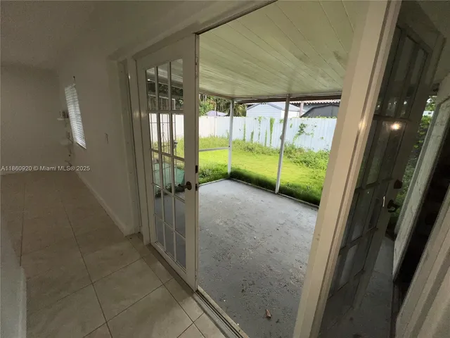 $2,275 | 382 Northeast 113th Street, Miami, FL 33161