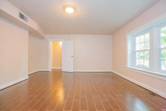 $330,000 | 9051 Middle Mt Vernon Road, Mount Vernon, IN 47620