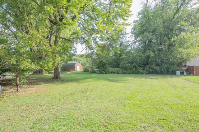 $330,000 | 9051 Middle Mt Vernon Road, Mount Vernon, IN 47620