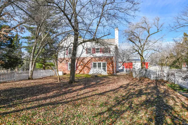 $330,000 | 9051 Middle Mt Vernon Road, Mount Vernon, IN 47620