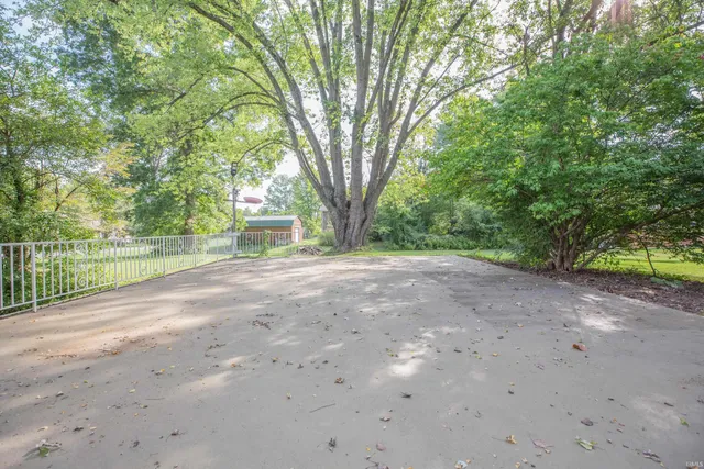 $330,000 | 9051 Middle Mt Vernon Road, Mount Vernon, IN 47620