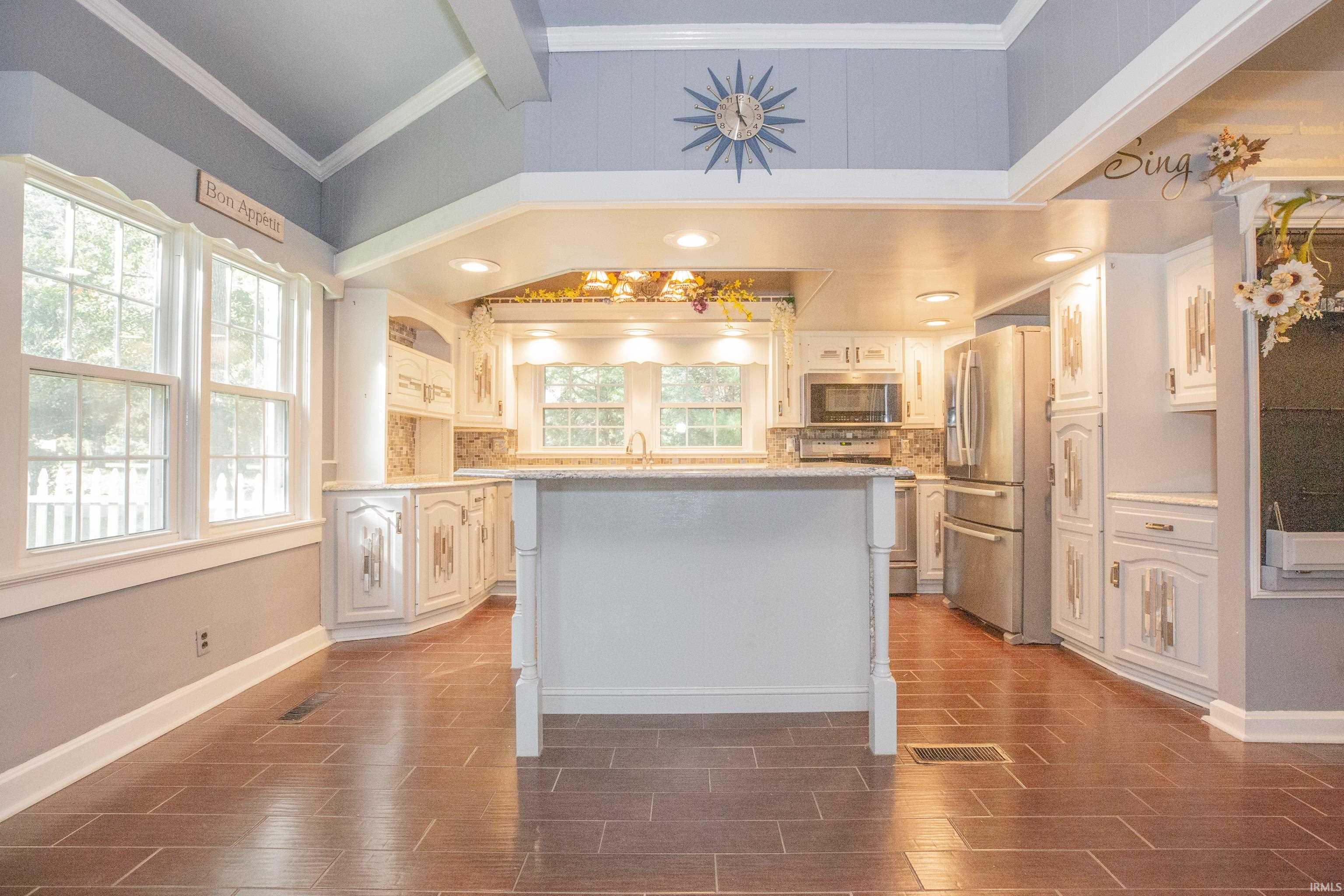 9051 Middle Mt Vernon Road Mount Vernon, IN 47620 - Photo 9 of 36