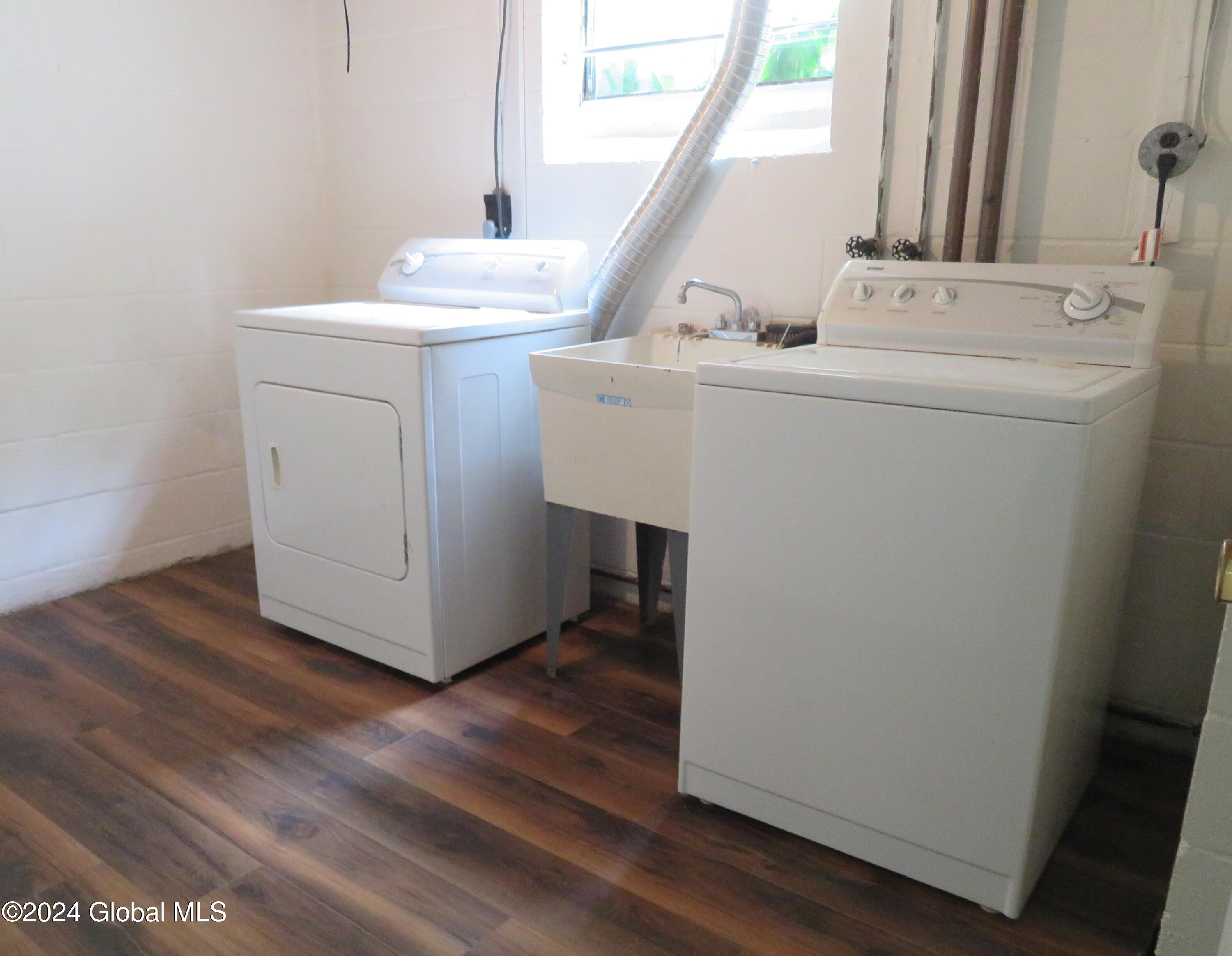38 Linden Road Albany, NY 12208 - Photo 20 of 27 Laundry