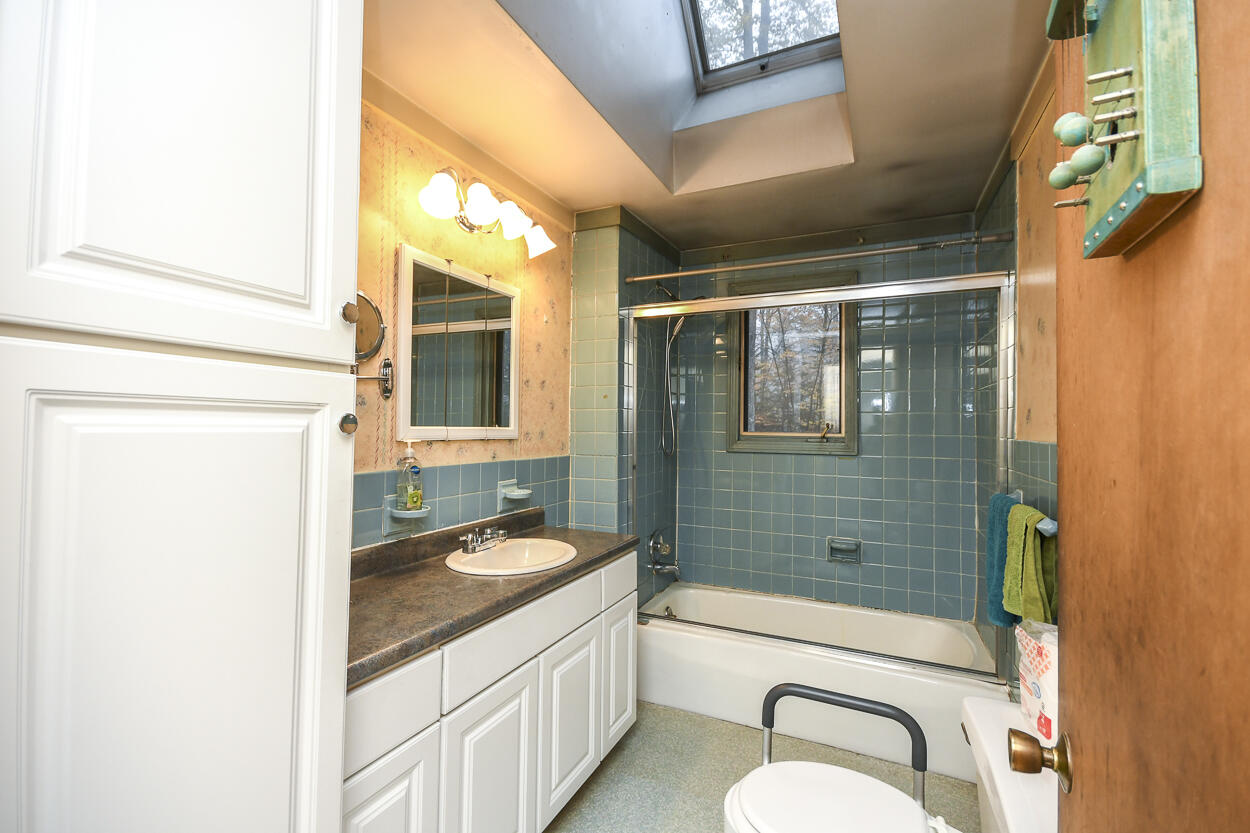 106 North Gorham Road Gorham, ME 04038 - Photo 10 of 18 22DSC_6460