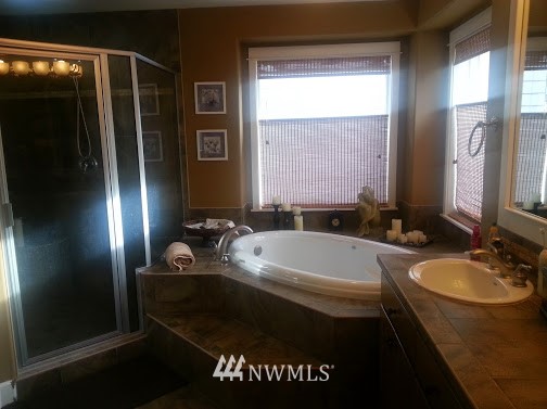 803 South 38th Court Renton, WA 98055 - Photo 14 of 25