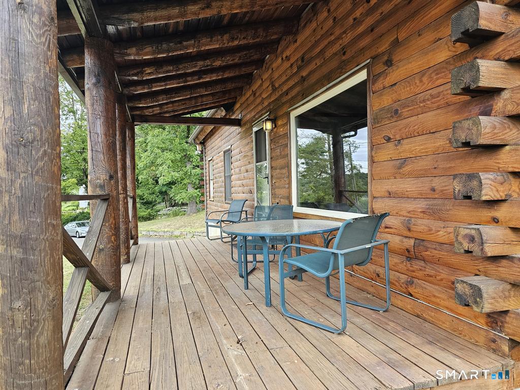 698 Leetes Island Road Branford, CT 06405 - Photo 8 of 33
