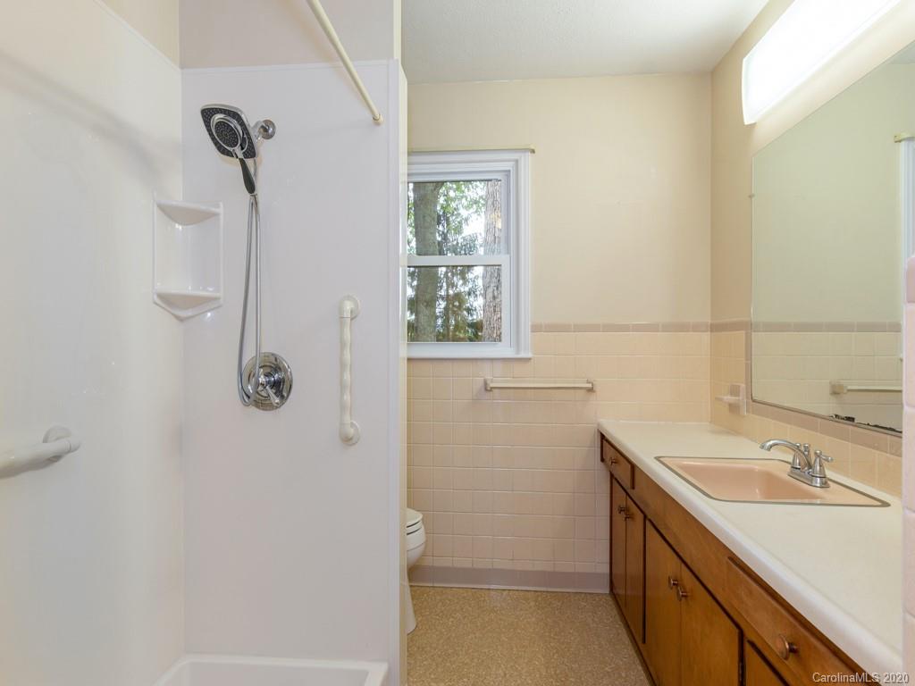 34 Azalea Road, Unit 31 Arden, NC 28704 - Photo 11 of 18 Gallery Image 11