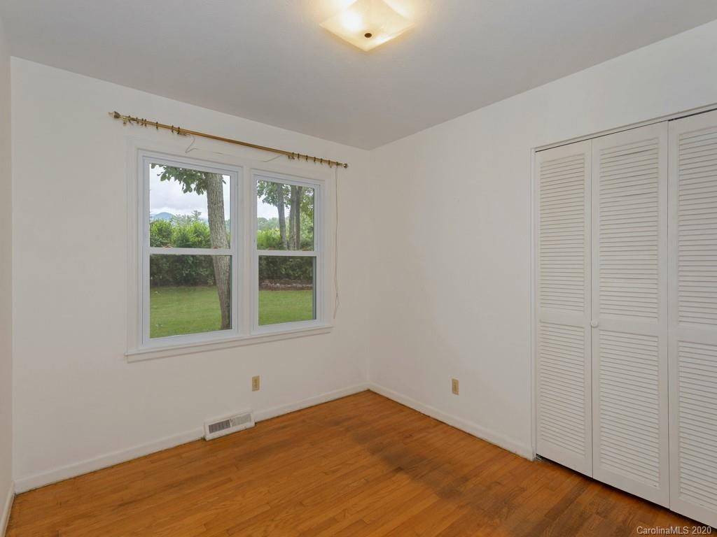 34 Azalea Road, Unit 31 Arden, NC 28704 - Photo 12 of 18 Gallery Image 12
