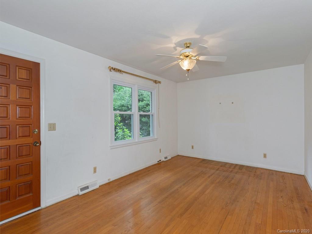 34 Azalea Road, Unit 31 Arden, NC 28704 - Photo 3 of 18 Gallery Image 3