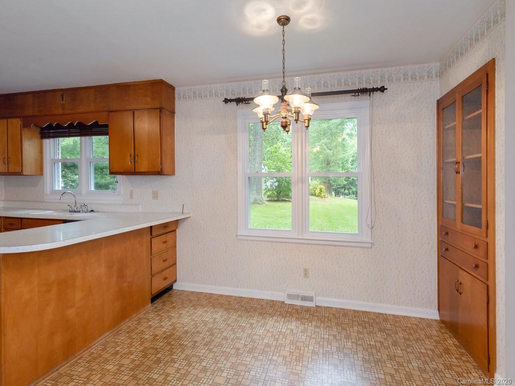 34 Azalea Road, Unit 31 Arden, NC 28704 - Photo 5 of 18 Gallery Image 5