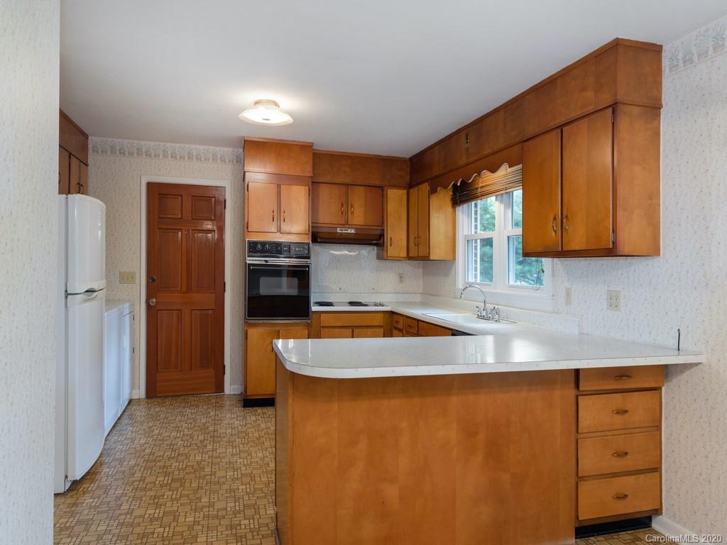 34 Azalea Road, Unit 31 Arden, NC 28704 - Photo 6 of 18 Gallery Image 6