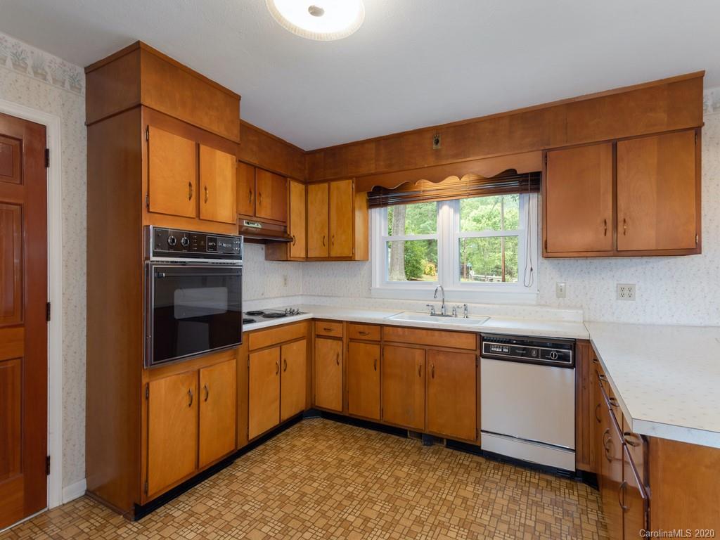 34 Azalea Road, Unit 31 Arden, NC 28704 - Photo 7 of 18 Gallery Image 7