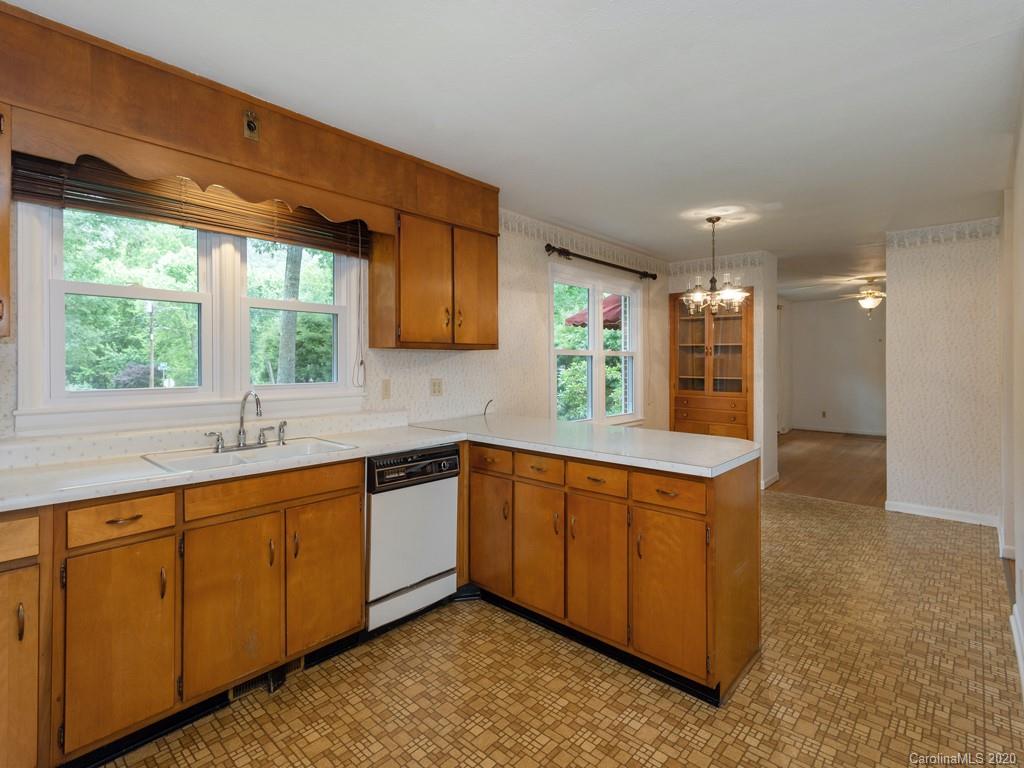 34 Azalea Road, Unit 31 Arden, NC 28704 - Photo 8 of 18 Gallery Image 8