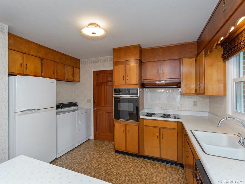 34 Azalea Road, Unit 31 Arden, NC 28704 - Photo 9 of 18 Gallery Image 9