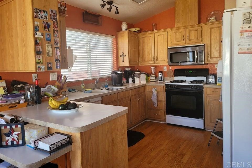 15935 Spring Oaks Road, Unit 113 El Cajon, CA 92021 - Photo 4 of 22 Gallery Image 4