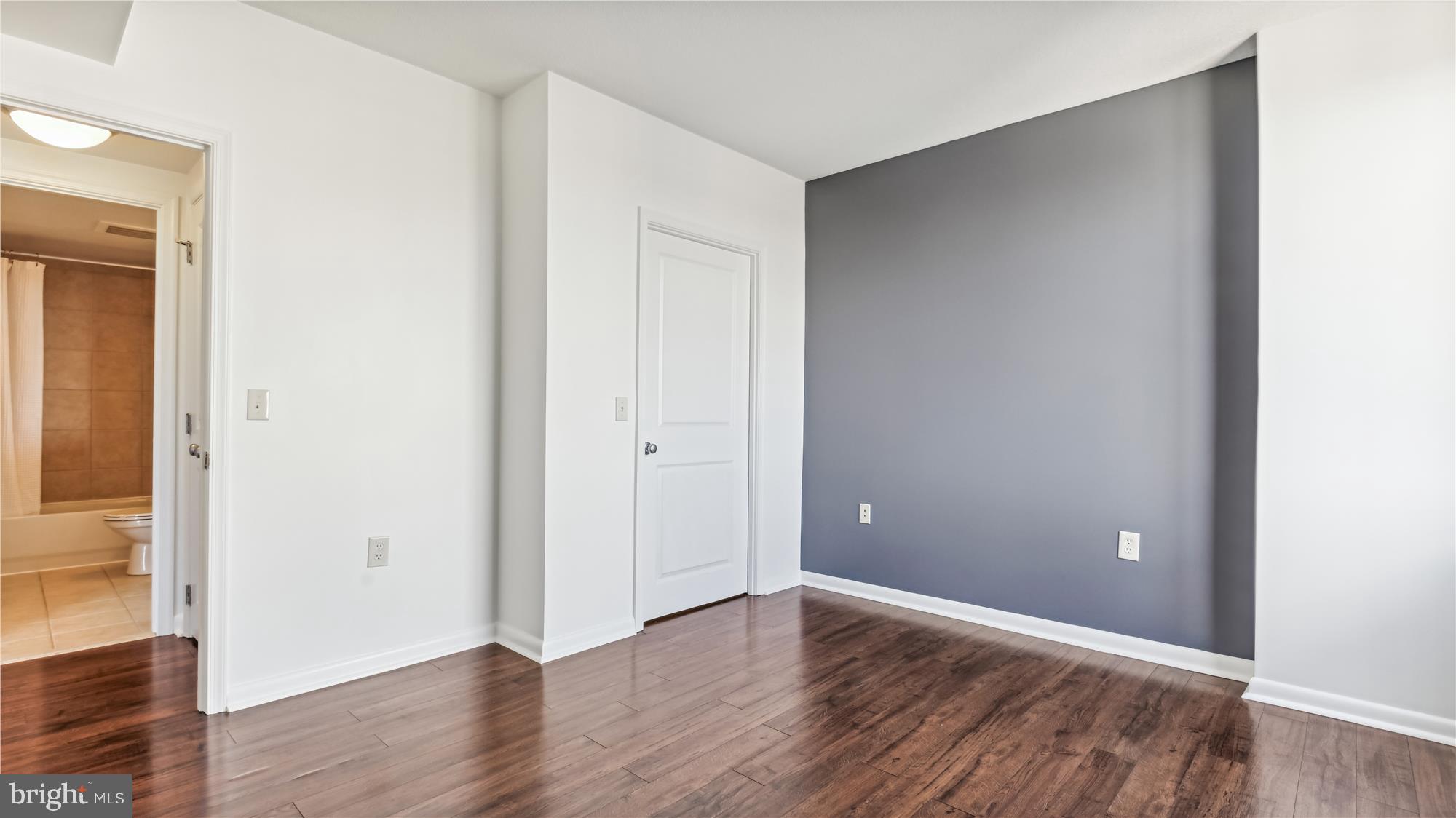 851 North Glebe Road, Unit 1016 Arlington, VA 22203 - Photo 17 of 41 Bedroom