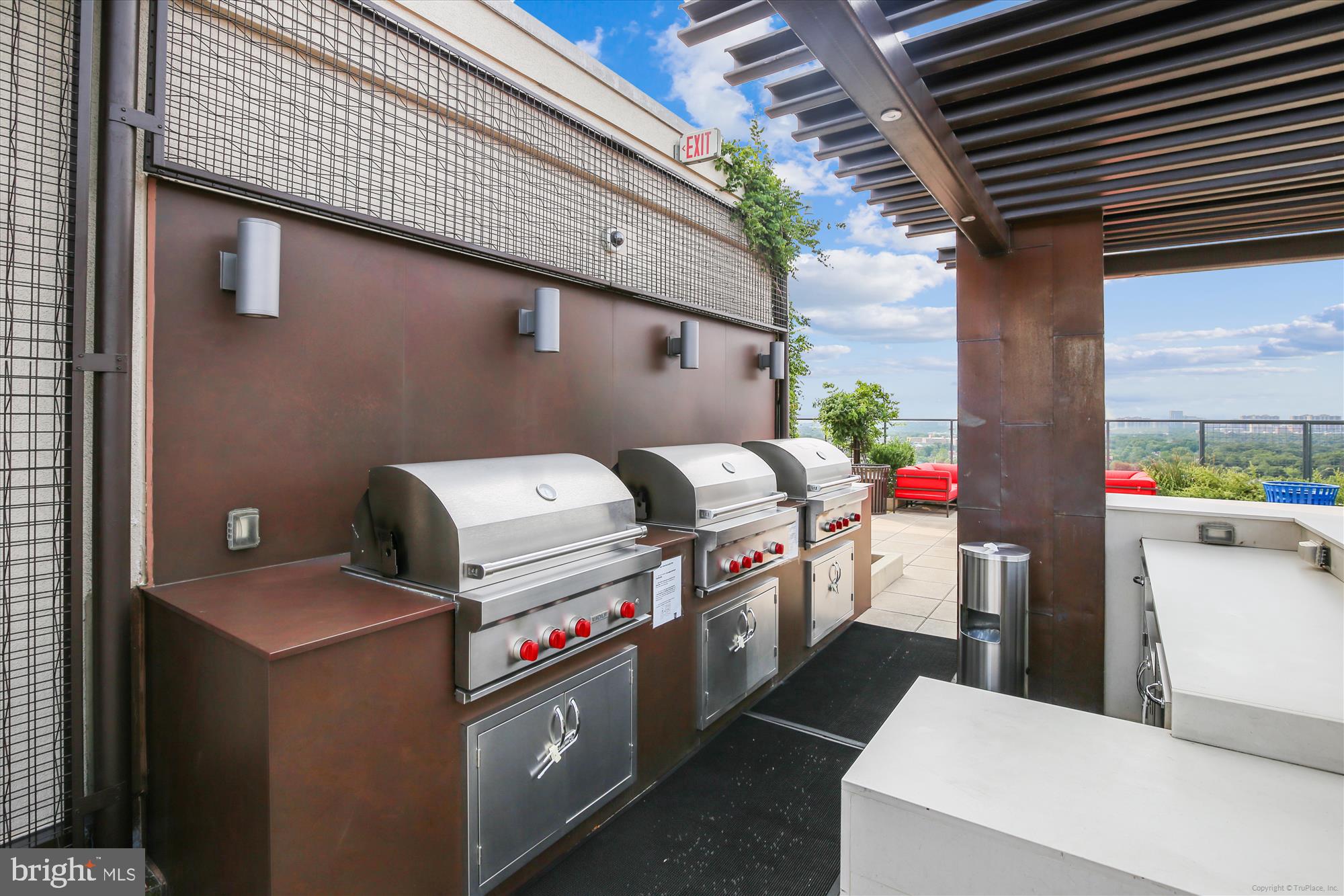 851 North Glebe Road, Unit 1016 Arlington, VA 22203 - Photo 25 of 41 The Continental Rooftop