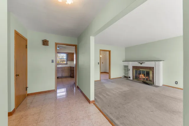 $229,900 | 283 West 10th Street, Chicago Heights, IL 60411
