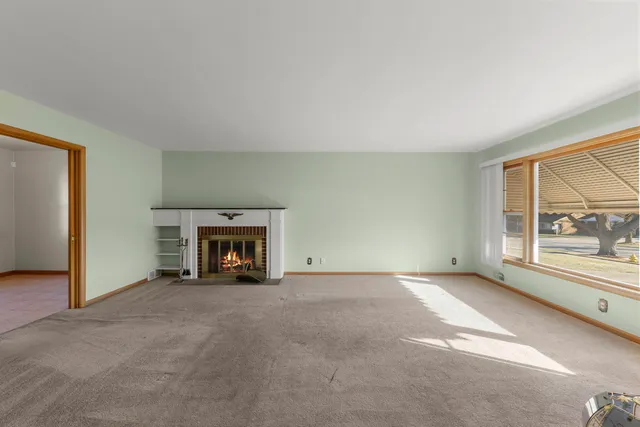 $229,900 | 283 West 10th Street, Chicago Heights, IL 60411