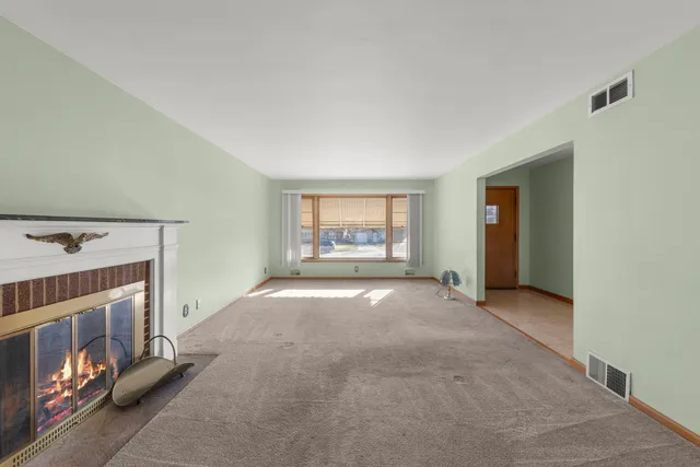 $229,900 | 283 West 10th Street, Chicago Heights, IL 60411