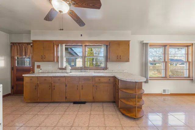 $229,900 | 283 West 10th Street, Chicago Heights, IL 60411