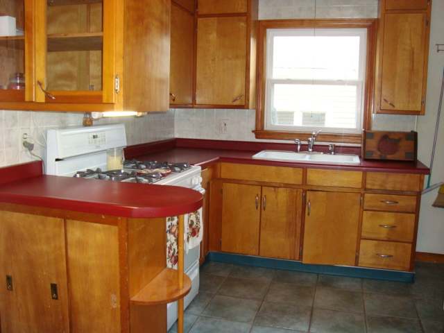 321 Barbara Road Pekin, IL 61554 - Photo 3 of 12 Gallery Image 3