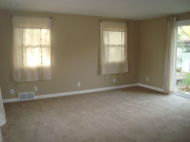 321 Barbara Road Pekin, IL 61554 - Photo 7 of 12 Gallery Image 7