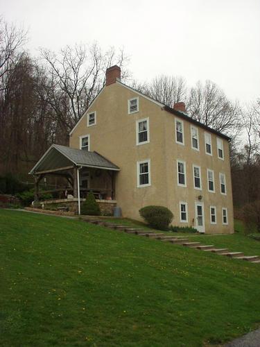 2822 Stonesthrow Road Bethlehem, PA 18015 - Photo 1 of 9 Front