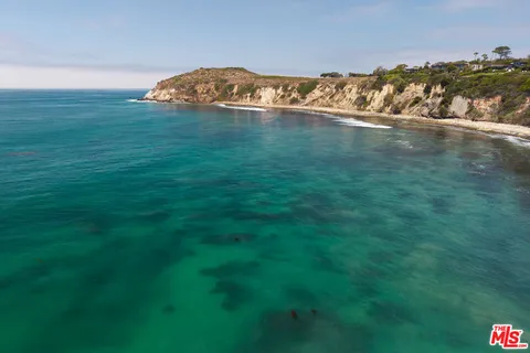 $28,500,000 | 28980 Cliffside Drive, Malibu, CA 90265