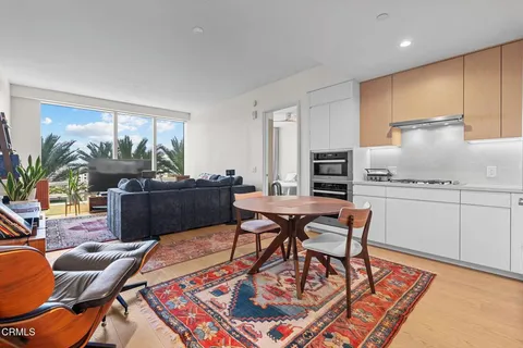 $699,000 | 877 Francisco Street, Unit 1112, Los Angeles, CA 90017
