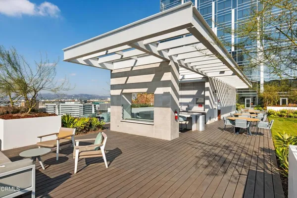 $705,000 | 877 Francisco Street, Unit 1112, Los Angeles, CA 90017